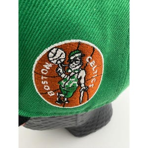 Cappellino snapback Boston Celtics Youth verde e nero con logo NBA. immagine 7