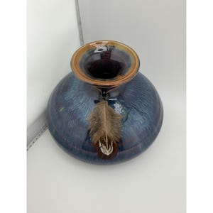 Studio Pottery Blue Drip Glaze Round Vase Feather Accent Signed 5 Inch image 4