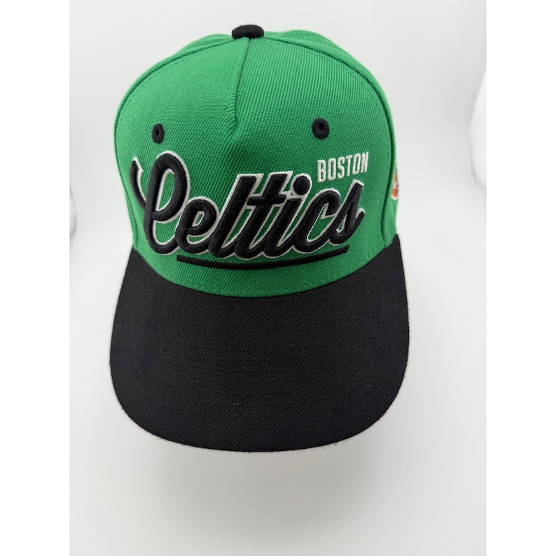 Cappellino snapback Boston Celtics Youth verde e nero con logo NBA. immagine 1