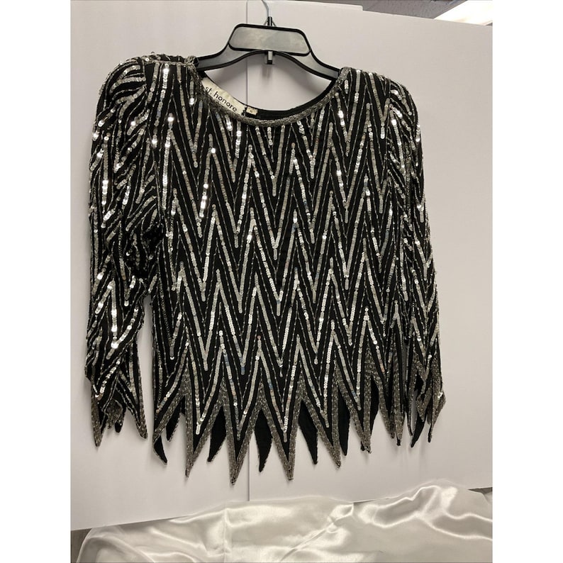 Blusa vintage de seda con lentejuelas y cuentas de St Honore de los años 70, talla pequeña. imagen 1