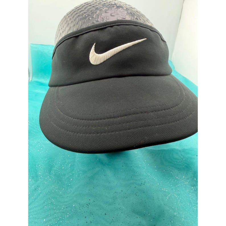 Nike Golf Visor Schwarz-Weiß Swoosh Hut mit verstellbarem Riemen für Damen und Herren Bild 8