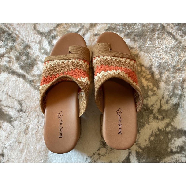 Baretraps Womens Coral White Crochet Wedge Thong Sandals Size 6M image 4