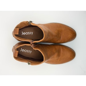 Jeossy DJY903 Tan Brown Faux Leather Side Zip Ankle Boots Womens 9.5 image 1