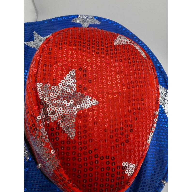 Sombrero de vaquero patriótico con lentejuelas y estrellas rojas, blancas y azules, accesorio para disfraz del 4 de julio. imagen 4