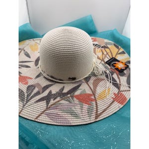 Lucky 7 USA Womens Cream Wide Brim Straw Sun Hat Floral UV Protection image 3