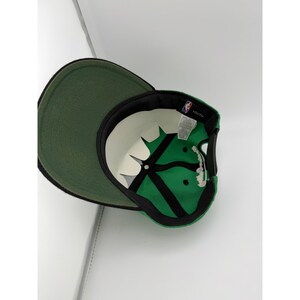 Cappellino snapback Boston Celtics Youth verde e nero con logo NBA. immagine 4