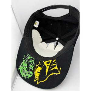 Batman DC Comics Snapback-Cap, schwarz-gelb, Bat-Signal-Logo, Joker-Grafik Bild 3