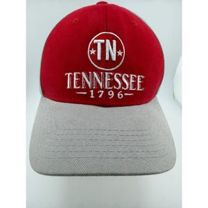 Tennessee 1796 Red Gray Embroidered Mesh Trucker Snapback Hat 画像 1