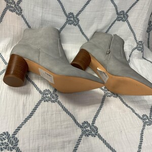 Coconuts by Matisse Womens Gray Suede Ankle Booties Size 9 image 3
