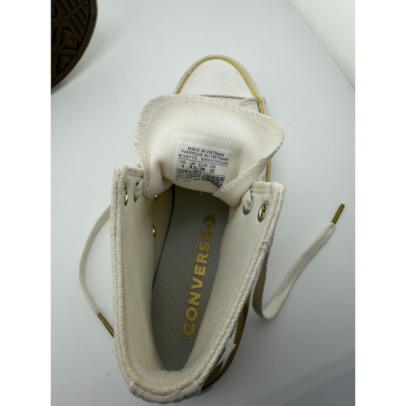 Zapatillas Converse Chuck Taylor All Star High Top Gold Star White para niños, talla 4 imagen 5