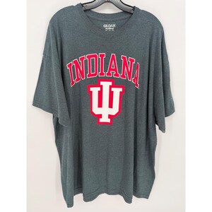 Gildan Indiana Hoosiers Crimson White Grafik-T-Shirt Herren 2XL DryBlend Bild 1