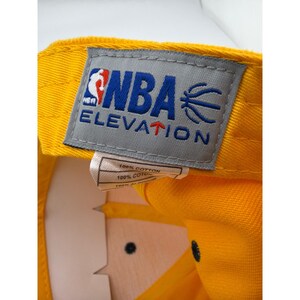 Gorra de béisbol ajustable bordada en amarillo y azul marino de los Indiana Pacers imagen 5