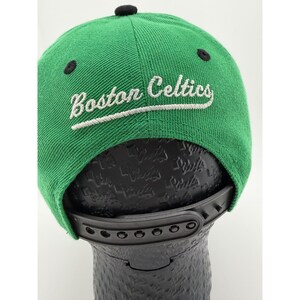 Cappellino snapback Boston Celtics Youth verde e nero con logo NBA. immagine 8