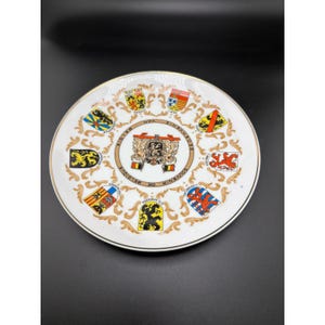 Vintage Belgium Souvenir Plate Heraldic Crests Coat of Arms Gold Rim 8.25 Inch image 2