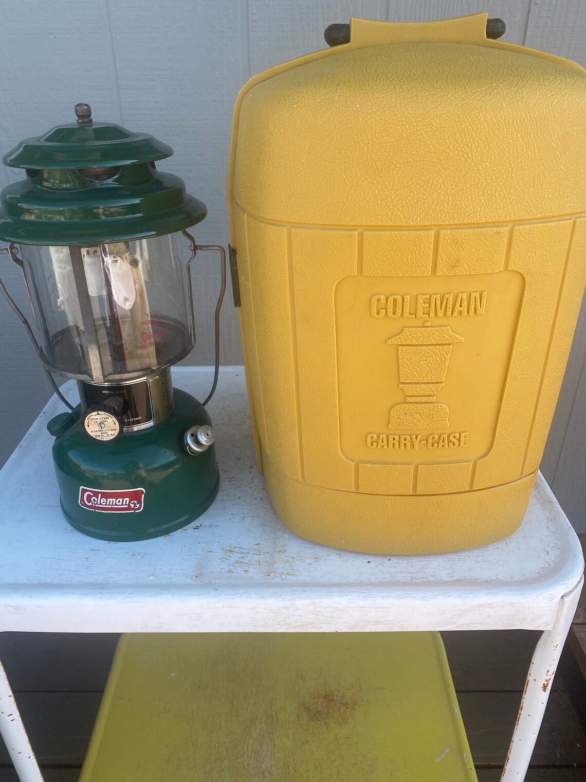 Vintage 1978 COLEMAN Lantern Model 220J & Yellow Carry Case Etsy