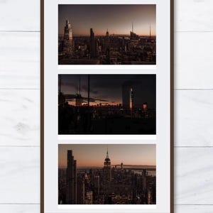 Può includere: Un trittico incorniciato con tre fotografie in tonalità seppia di uno skyline urbano al tramonto. Le immagini mostrano edifici alti e grattacieli, con calde tonalità arancioni e marroni nel cielo.