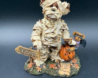 Vintage 2001 The Boyds Collection Ltd ~ Boyds Bears & Friends ~ The Bearstone Collection ~  Boris Bearloff with Drac...Thats a Wrap - 228375
