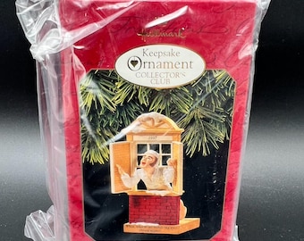 1997 Hallmark Keepsake Collector’s Club Ornament, Away To The Window, New In Box