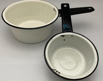 Set of 2 Vintage White Enamel Saucepans – Black Trim & Handles – Farmhouse Decor