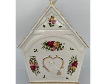 Vintage Royal Albert Old Country Roses Cookie Jar Biscuit - Birdhouse