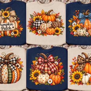 Peut inclure: Une collection de six sweat-shirts à col rond présentant des imprimés graphiques de citrouilles décorées de tournesols, de feuilles d'automne, de baies et de grands nœuds aux motifs variés, dont du tartan, du léopard et des couleurs unies.