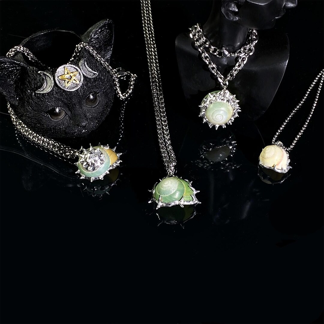 Spiky Seashell Necklace: [series #1], Handmade Soldering Shell Pedant ...
