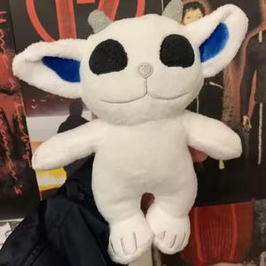 Pilots Ned Plush 20cm – Ultra-Soft High-Quality Plush Toy, Perfect Gift for Plush Fans & Kids