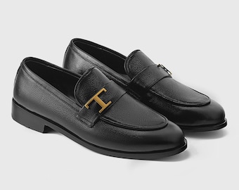 Mocasines de piel granulada negra, mocasines sin cordones con hebilla dorada, zapatos de vestir de piel de becerro auténtica.