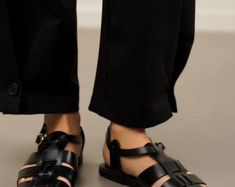 Sandalias de pescador de cuero vegano hechas a mano: zapatos con suela gruesa y tira en T.