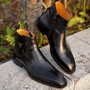 Jodhpurs i läder, svarta, handgjorda sidoremmar, ridstövlar, herrskor, snygg present