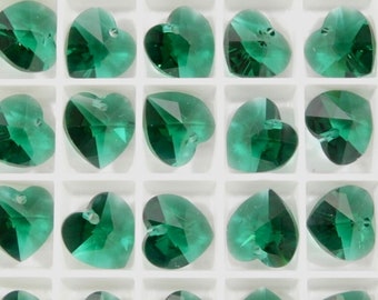 Emerald Swarovski Art 6202 10.3x10mm Heart Pendant