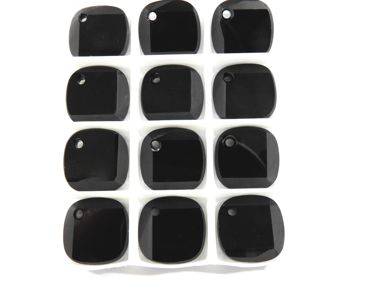 ジェットブラック スワロフスキー 18 mm アート 6058 メトロペンダント 