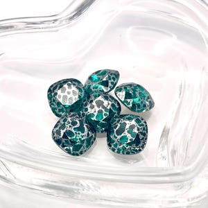 Emerald Silver Patina F 12mm Swarovski  Art 4470 Cushion Cut Stone