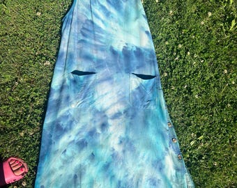 Handgefärbtes türkisblaues Jeanskleid, ärmellos, Maxi, Boho-Sommermode, mit Taschen