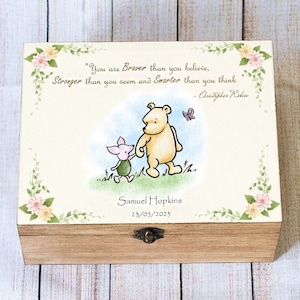 Gepersonaliseerde Winnie de Pooh baby-aandenkendoos – houten herinneringsdoos, kraamcadeau, verjaardags- of kerstcadeau, cadeau pasgeborene of peuter