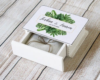 Personalized tropical wedding ring box, Green leaves Ring bearer box, Destination Wedding box, Marine wedding box, Engagement ring holder