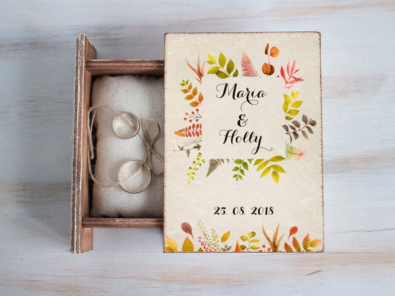 Autumn Wedding ring box Personalized ring box Custom Ring bearer box Fall Wreath box Woodland wedding Nature wedding Engagement ring box