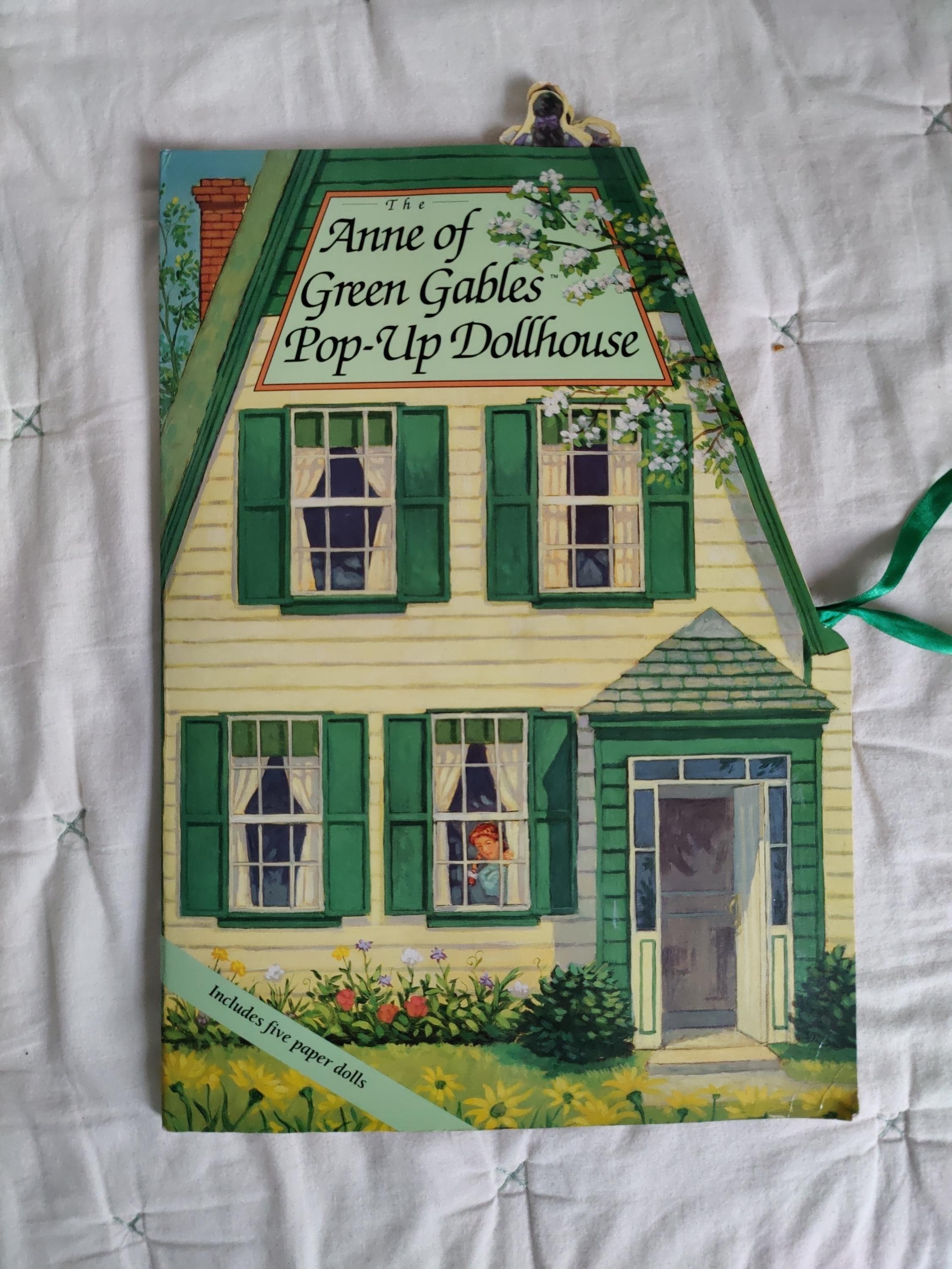 Vintage Anne of Green Gables Pop-up Dollhouse – With Paper Dolls 
