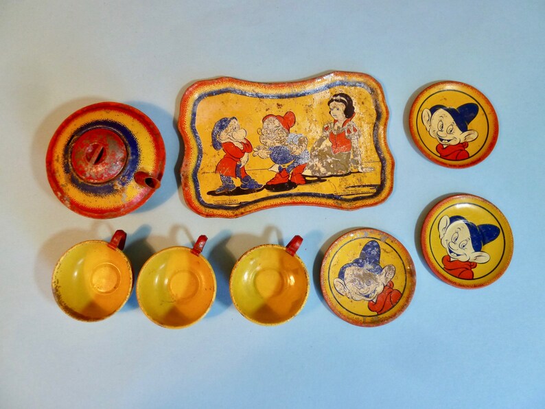 Vintage 1930s Happynak Disney Tin Plate Childrens Play, Juego de té de juguete #2 imagen 10