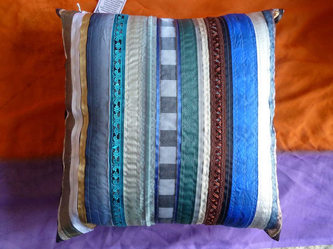 Applique Ribbon Cushion Cover, Elegantemente reciclado, Stripey, Boho