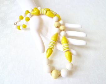 Vintage 1960s 70s Yellow and White Mixed Shape Beaded Necklace, Chunky Beads, Statement Piece, Dress Up or Down Jewellery