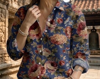 Camicetta floreale con rose, camicia da donna con fiori in stile cottagecore, top estivo romantico con bottoni, camicia estetica con roseto, regalo elegante per lei