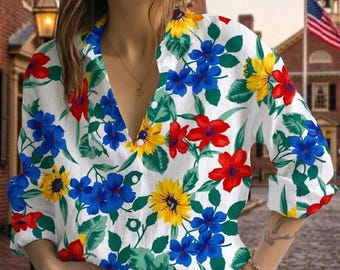 Camisa de lino con estampado floral rojo, blanco y azul, blusa de verano para el 4 de julio, top patriótico de girasoles, ribete de encaje personalizado, cuello estampado. Ropa de mujer.