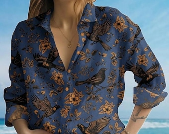 Blusa vintage con estampado floral de pájaros, camisa Cottagecore con cuervos, top botánico oscuro para mujer, camisa abotonada para amantes de la naturaleza, regalo estético Crowcore para ella.