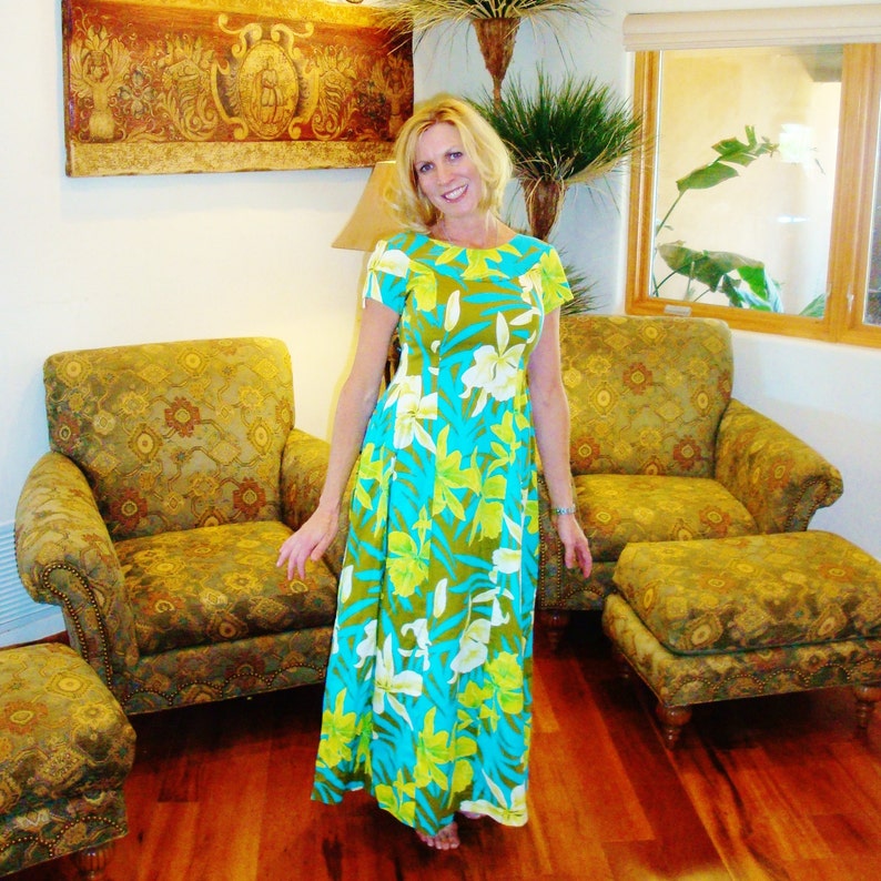 rockabilly hawaiian dress