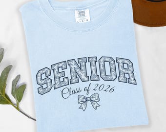 Senior Class of 2026 Shirt, Blue Toile Floral Senior Tee, Preppy Graduation Bow Top, Aesthetic Coquette Senior Gift