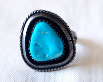 Vintage Southwestern Turquoise Ring, Size 8 Sterling Silver Western Cowgirl