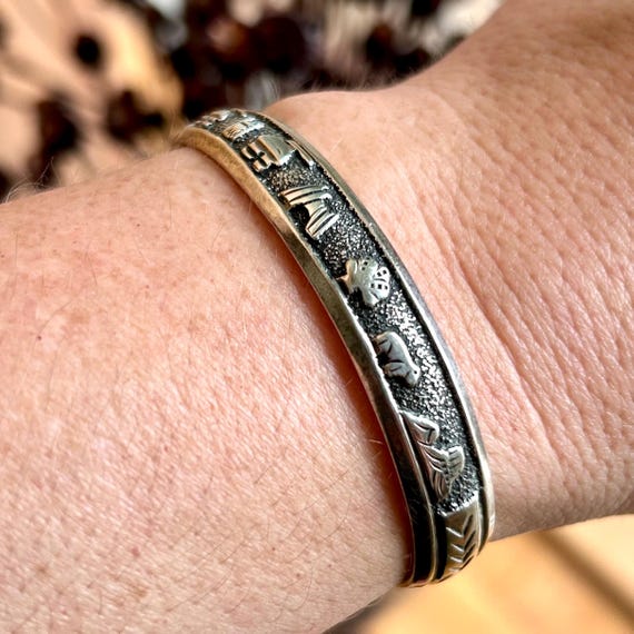 Vintage Navajo Storyteller Cuff Bracelet Signed Thomas Singer Southwest Native American Jewelry View 5