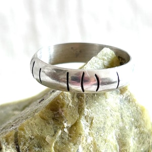 Vintage Sterling Silver Band Ring: Hollow Stripes, Taxco Mexico, Size 8.75