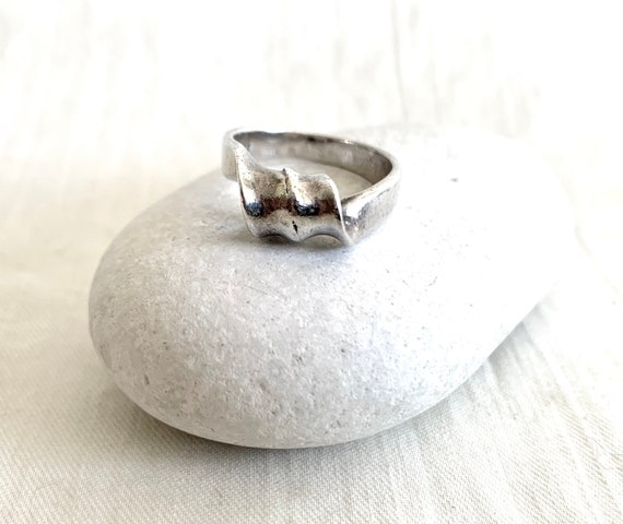 Sterling Silver Wave Ring Size 7 Vintage Modernis… - image 1